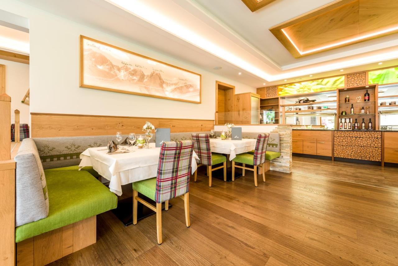 Wohlfuehlhotel Berg Heil Holzgau Eksteriør billede