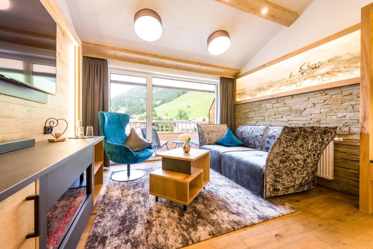 Wohlfuehlhotel Berg Heil Holzgau Eksteriør billede