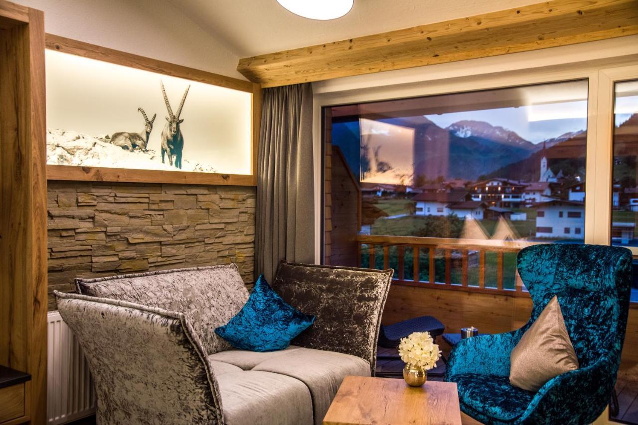 Wohlfuehlhotel Berg Heil Holzgau Eksteriør billede