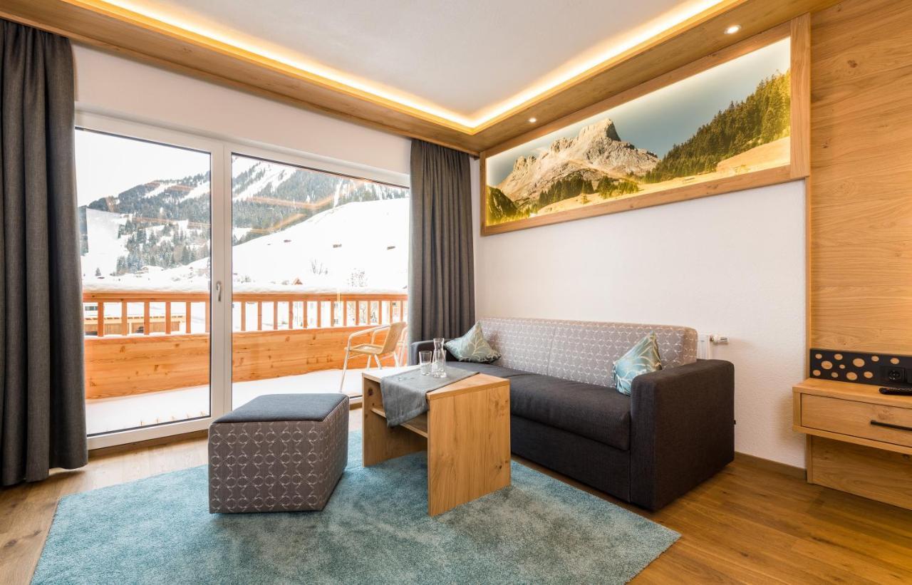 Wohlfuehlhotel Berg Heil Holzgau Eksteriør billede